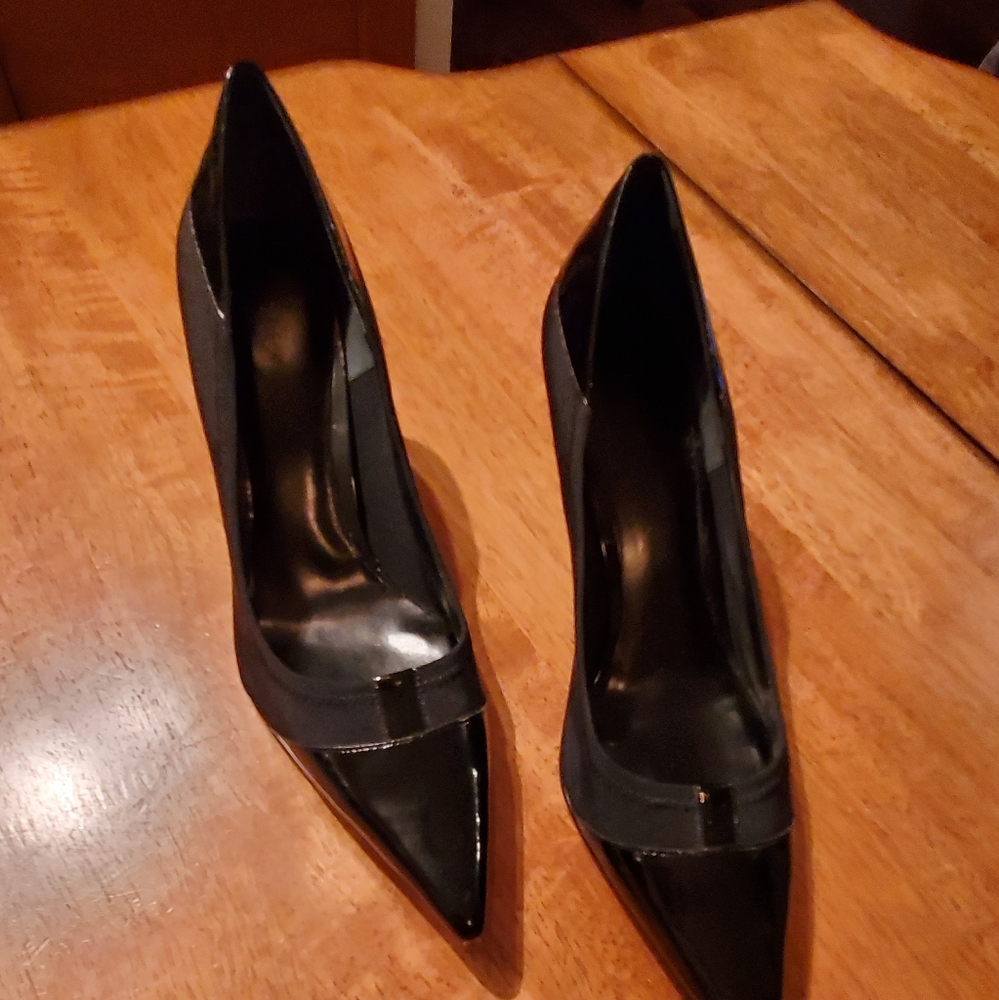 Dress shoes